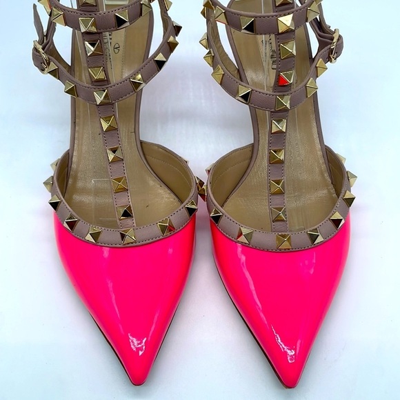Valentino Garavani Hot Neon Pink patent leather Rockstud T strap pumps 39.5 - Picture 2 of 9